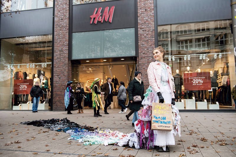 Why Do People Buy Fast Fashion Even If It's Bad? - Stride